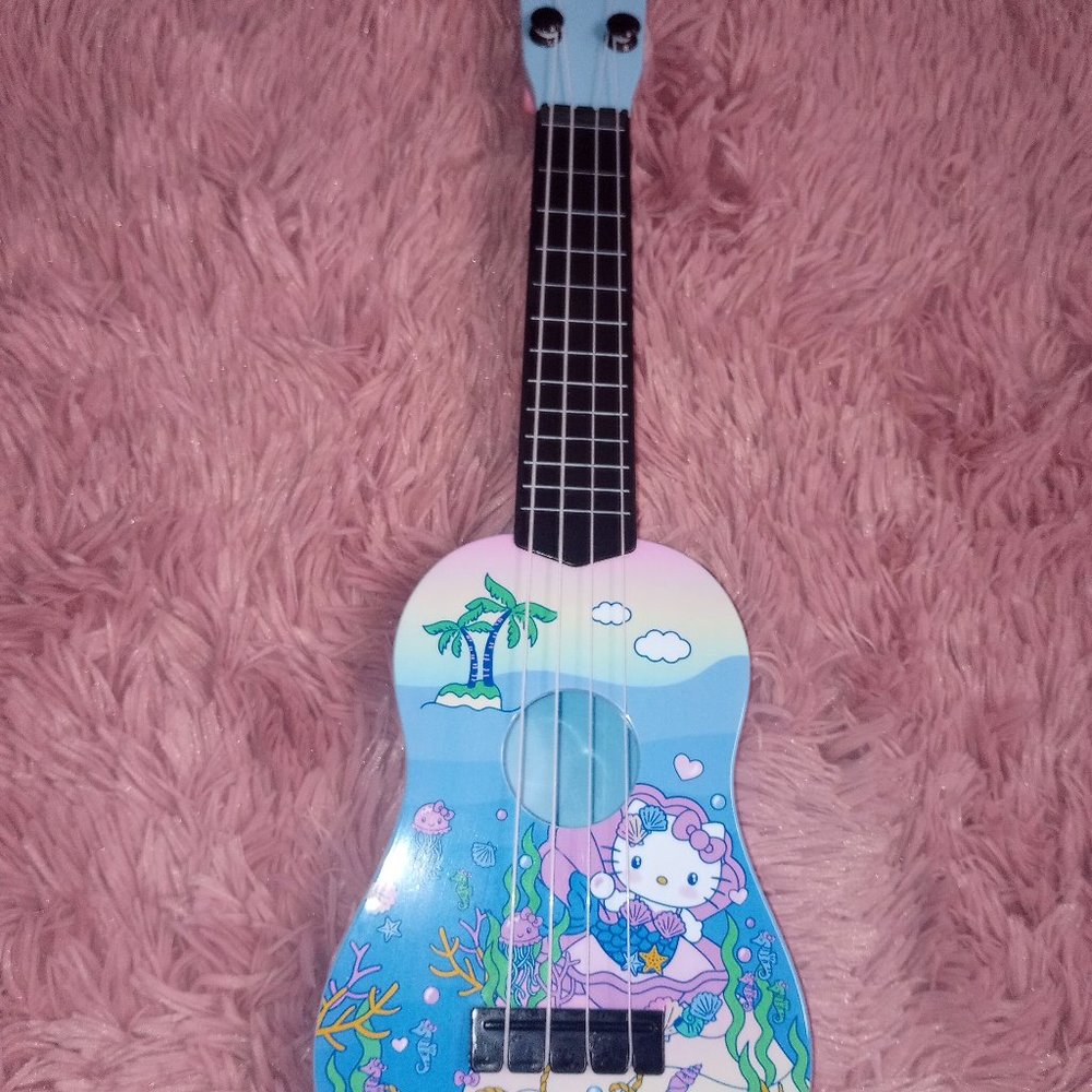 Hello Kitty Guitar
